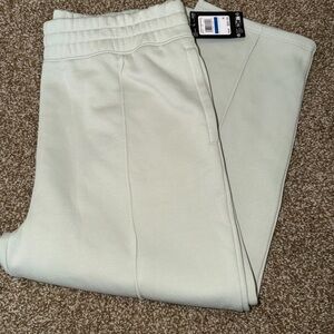 Under Armour Rival Fleece Loose Fit Ankle Pant